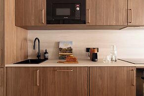 Chic A/C Central apt - 2bdr/6p - Faubourg s/ Denis