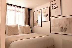 Chic A/C Central apt - 2bdr/6p - Faubourg s/ Denis