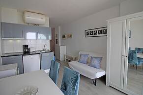 Studio in Empuriabrava With Ocean Views