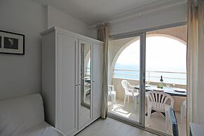 Studio in Empuriabrava With Ocean Views