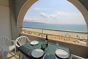 Studio in Empuriabrava With Ocean Views