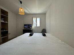 House in Le Mans With Private Courtyard