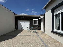House in Le Mans With Private Courtyard