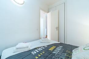 Empuriabrava Apartment With Pool, Parking