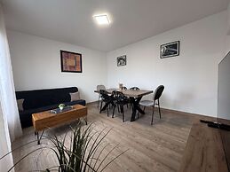 Quiet Retreat for 7 in Loire