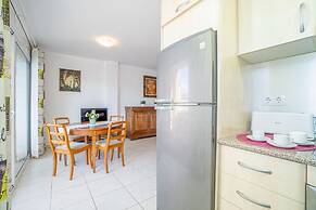 Apartment in Empuriabrava Near Sandy Beach