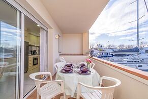 Apartment in Empuriabrava Near Sandy Beach