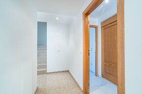 Apartment in Empuriabrava Near Sandy Beach