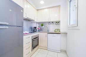 Apartment in Empuriabrava Near Sandy Beach