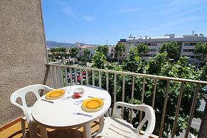 Studio in Empuriabrava Near Sandy Beach