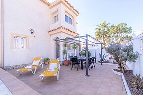 Villa in Empuriabrava With Private Pool