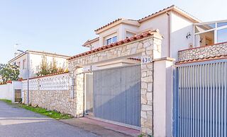 Villa in Empuriabrava With Private Pool