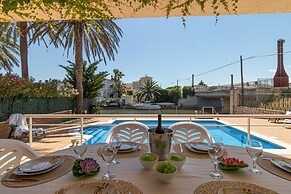 Villa in Empuriabrava With Private Pool