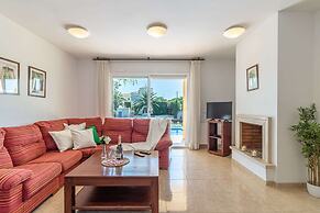 Villa in Empuriabrava With Private Pool