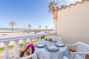 Affordable Beachfront Getaway for Couples
