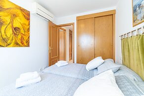Apartment in Empuriabrava Near Sandy Beach
