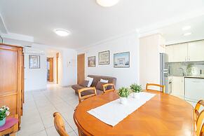 Apartment in Empuriabrava Near Sandy Beach