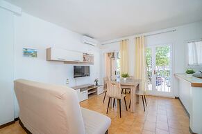 Apartment in Empuriabrava Near Sandy Beach