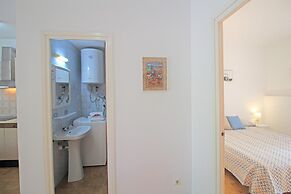 Apartment in Empuriabrava Near Sandy Beach