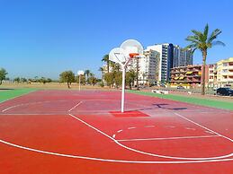Apartment in Empuriabrava Near Sandy Beach