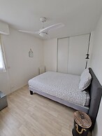 Cozy City Retreat With Balcony, Le Mans