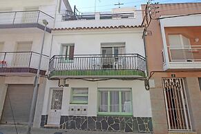 Apartment in Roses Near Sandy Beach