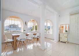 Villa in Empuriabrava With Private Mooring