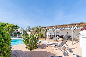 Villa in Empuriabrava With Private Mooring