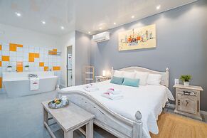 Villa in Empuriabrava With Private Mooring