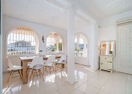 Villa in Empuriabrava With Private Mooring