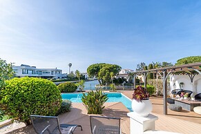 Villa in Empuriabrava With Private Mooring