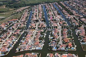 Villa in Empuriabrava With Private Mooring