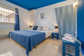 Villa in Empuriabrava With Private Mooring