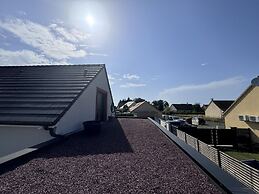 Spacious Retreat for 12 With Spa Option