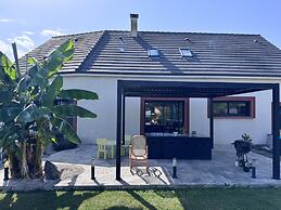 Spacious Retreat for 12 With Spa Option