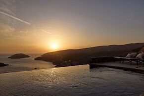 Orias Luxury Suites Kythnos
