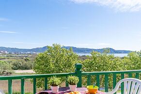 Sea & Mountain View Apartment