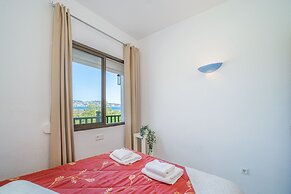 Sea & Mountain View Apartment