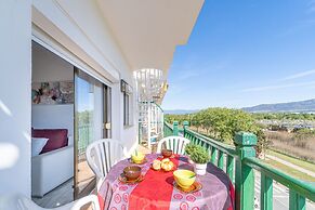 Sea & Mountain View Apartment