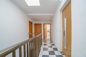 Sea & Mountain View Apartment