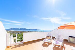 Sea & Mountain View Apartment