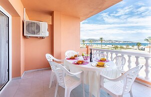 Beachfront Apartment in Empuriabrava With Pools