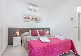 Beachfront Apartment in Empuriabrava With Pools