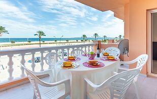 Beachfront Apartment in Empuriabrava With Pools