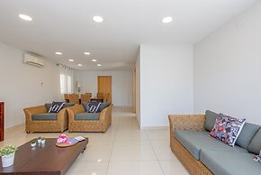 Villa in Empuriabrava With Private Pool & Mooring