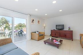 Villa in Empuriabrava With Private Pool & Mooring