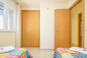 Villa in Empuriabrava With Private Pool & Mooring