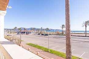 Beachfront Apartment in Empuriabrava
