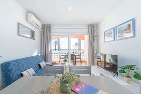 Beachfront Apartment in Empuriabrava