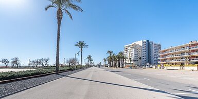 Apartment in Empuriabrava With Sea Views